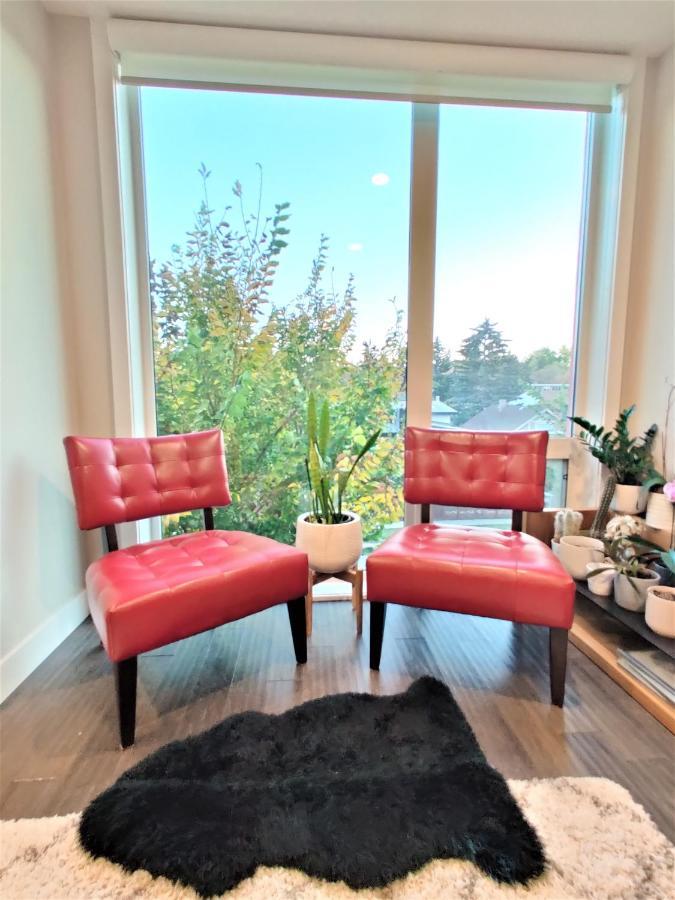 Monki Di Executive Suites - Glas - Luxury Inner City Home 3 Min To Downtown W Private Rooftop Patio Fireplace Калгари Экстерьер фото