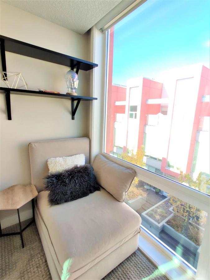 Monki Di Executive Suites - Glas - Luxury Inner City Home 3 Min To Downtown W Private Rooftop Patio Fireplace Калгари Экстерьер фото