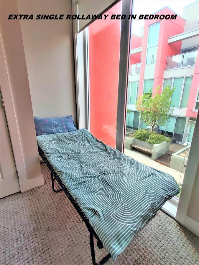 Monki Di Executive Suites - Glas - Luxury Inner City Home 3 Min To Downtown W Private Rooftop Patio Fireplace Калгари Экстерьер фото